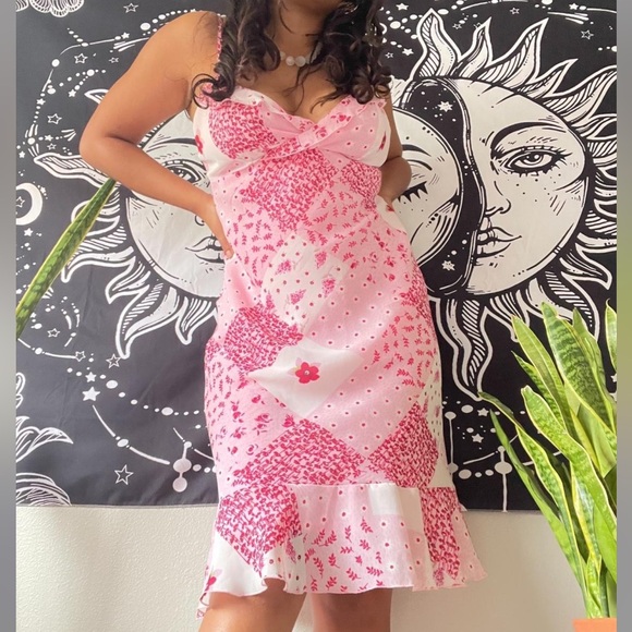 jonathan martin Dresses & Skirts - Vintage pink summer cottagecore flower floral plants sleeves white ruffles dress